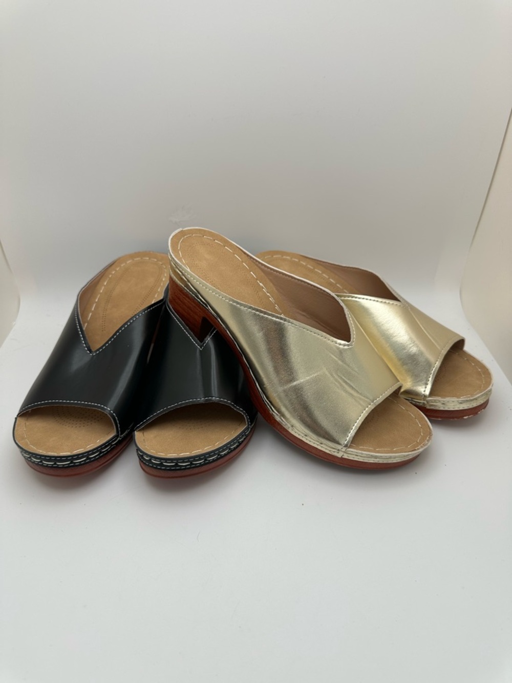Unbranded Women’s Open-Toe Slide set of 2 sandals Black and Gold Wedge Mule Sz40 - Picture 4 of 17